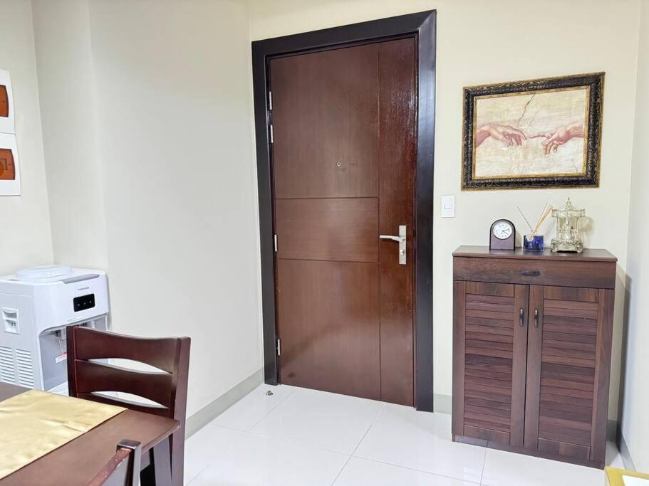 Executive Gem Beside Malls And Bars At Uptown Bgc Leilighet Manila Eksteriør bilde